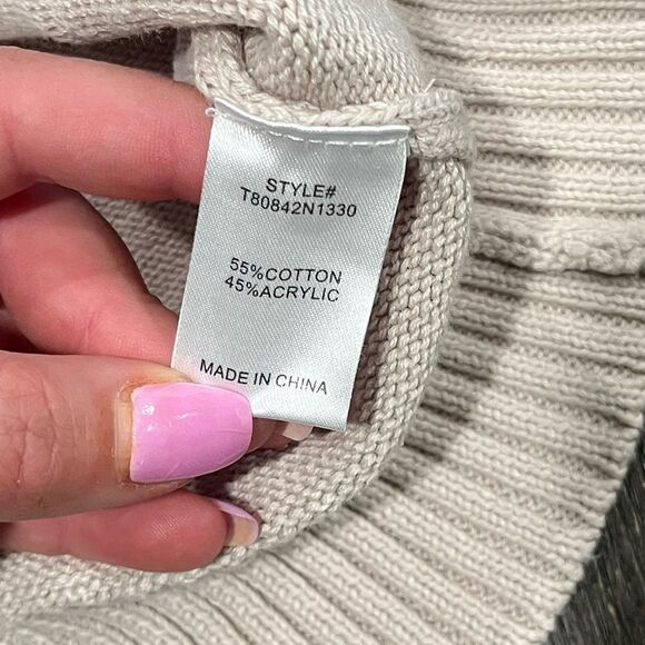 Lemon Tart Cream Crew Neck Long Sleeve PomPom Sweater Size M - Picture 3 of 4